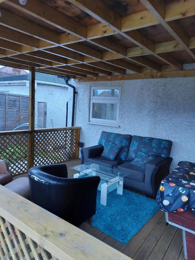 סלאו Heathrow-Windsor Guest House מראה חיצוני תמונה