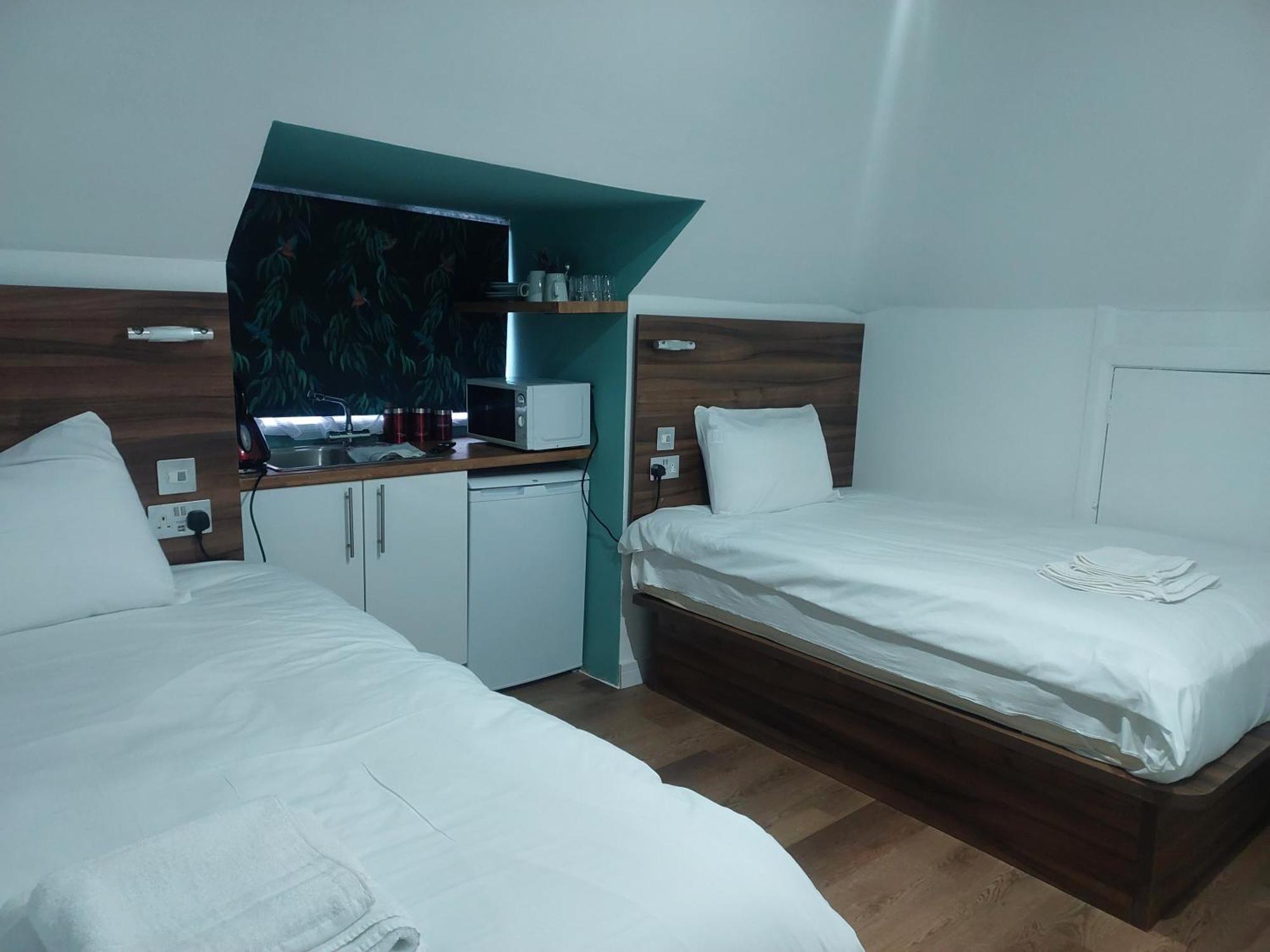 סלאו Heathrow-Windsor Guest House מראה חיצוני תמונה