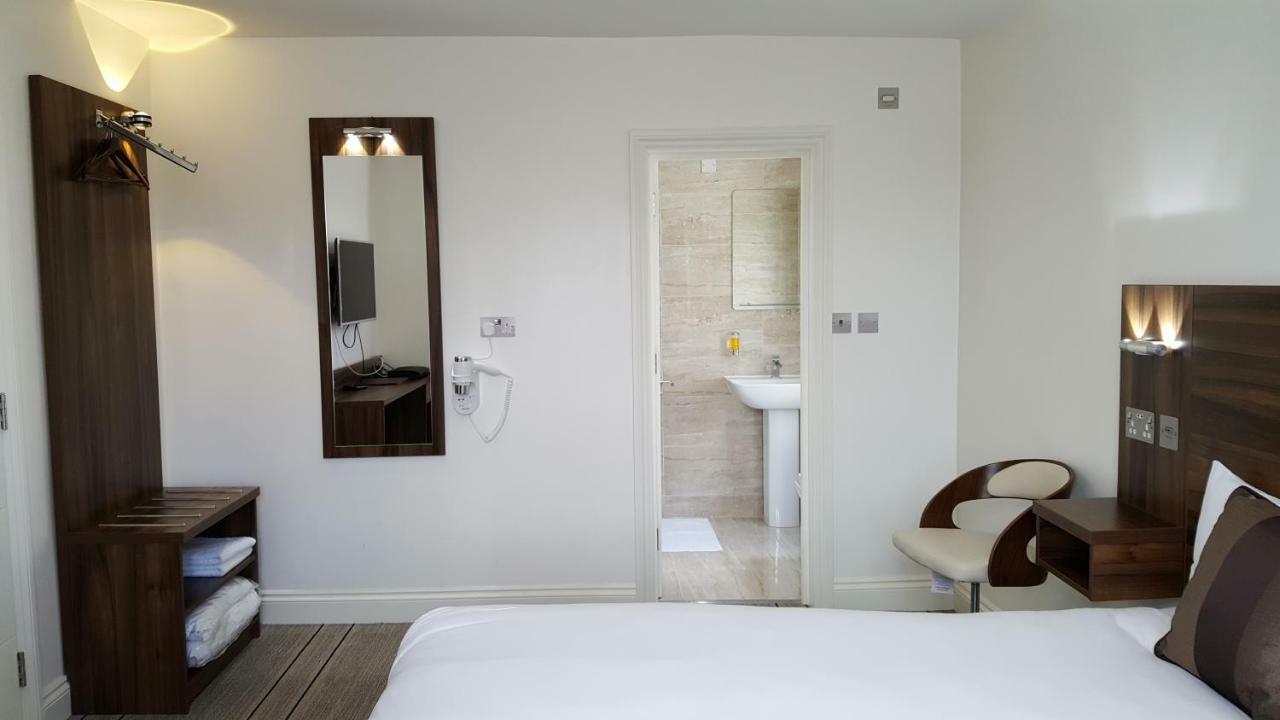 סלאו Heathrow-Windsor Guest House מראה חיצוני תמונה