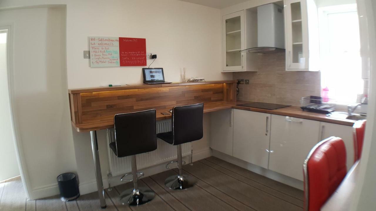 סלאו Heathrow-Windsor Guest House מראה חיצוני תמונה