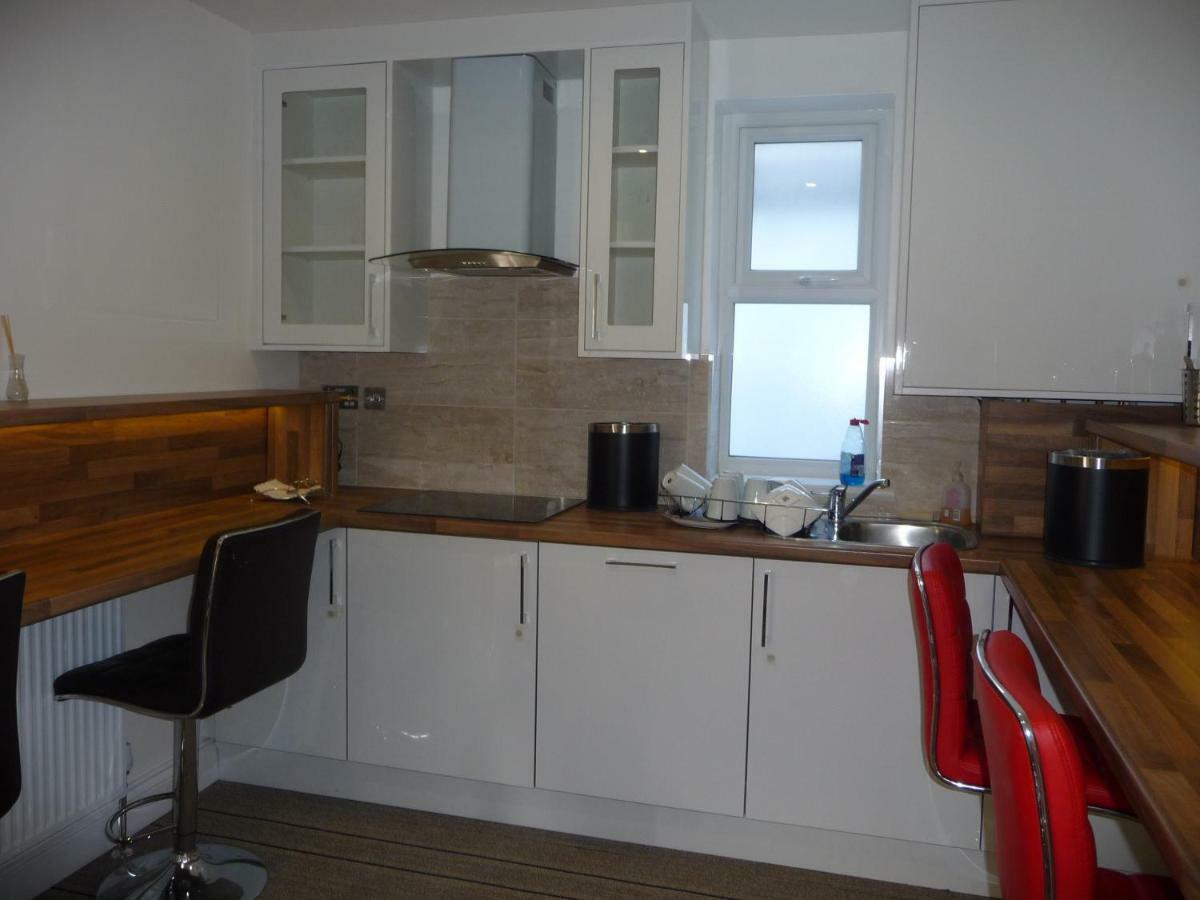 סלאו Heathrow-Windsor Guest House מראה חיצוני תמונה