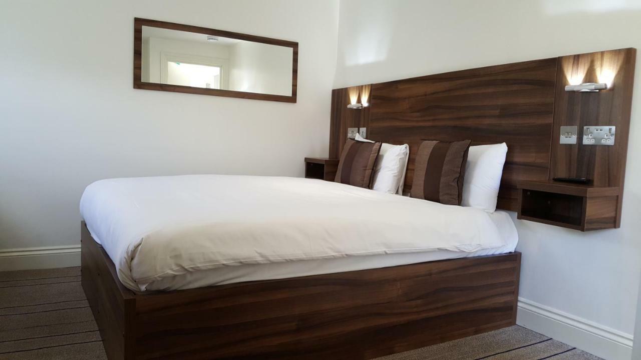 סלאו Heathrow-Windsor Guest House מראה חיצוני תמונה