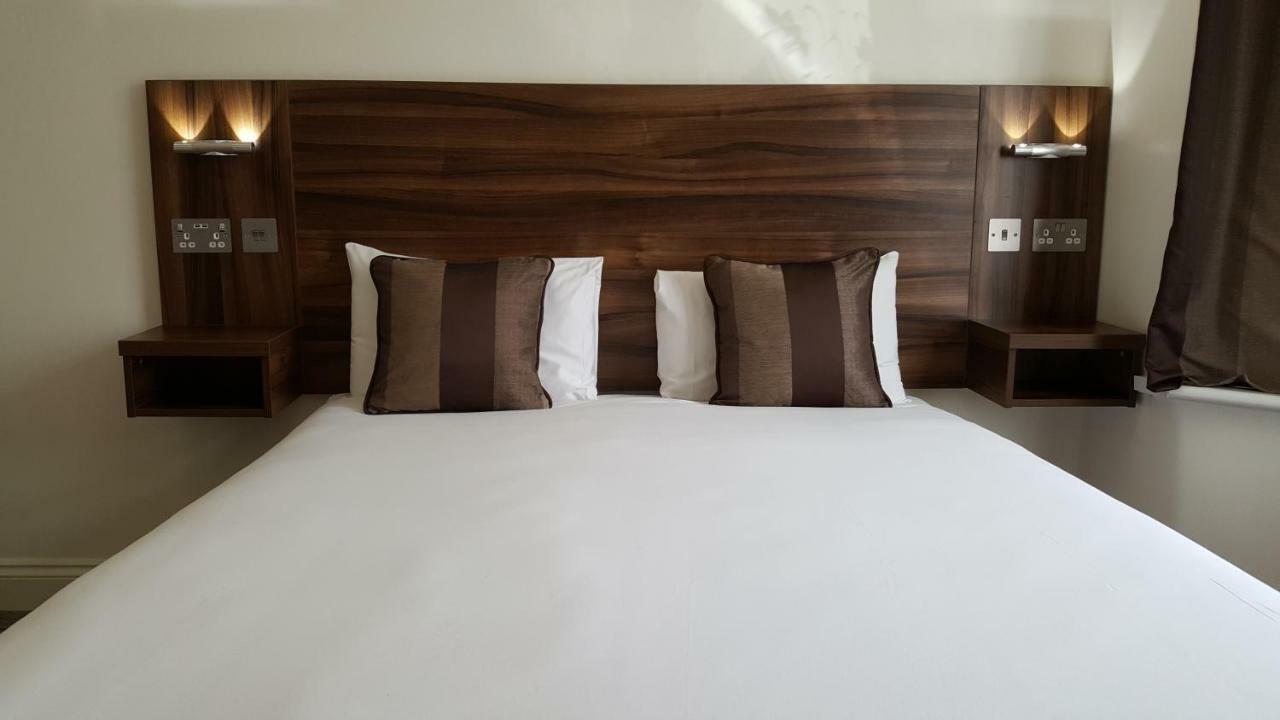 סלאו Heathrow-Windsor Guest House מראה חיצוני תמונה