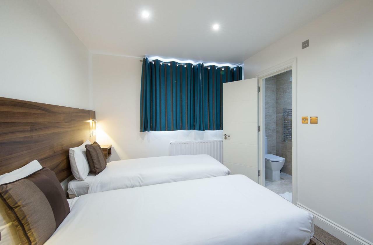 סלאו Heathrow-Windsor Guest House מראה חיצוני תמונה