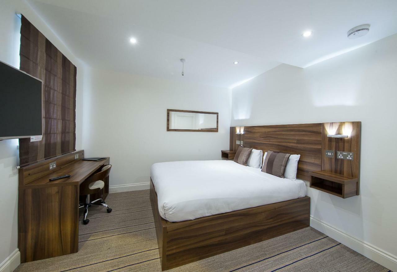 סלאו Heathrow-Windsor Guest House מראה חיצוני תמונה