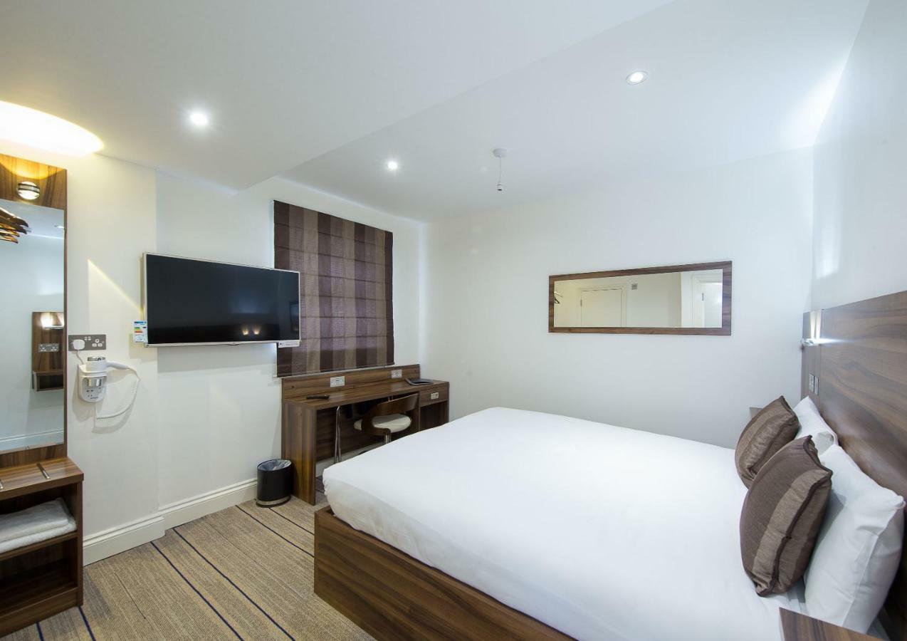 סלאו Heathrow-Windsor Guest House מראה חיצוני תמונה