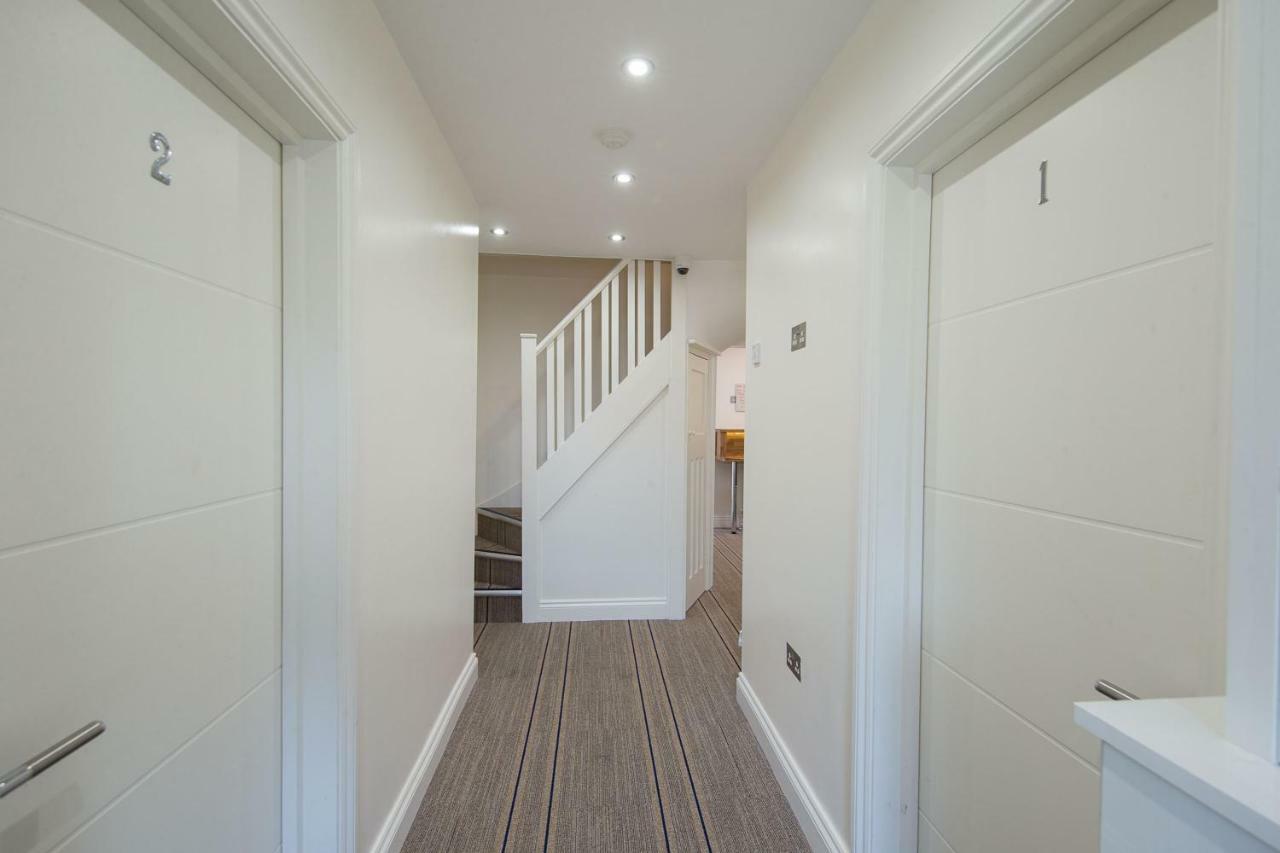 סלאו Heathrow-Windsor Guest House מראה חיצוני תמונה