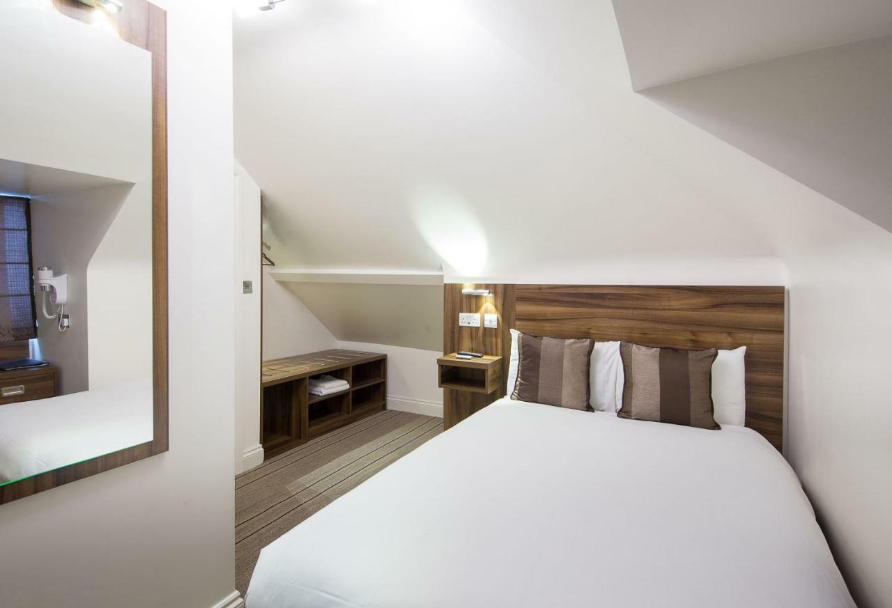 סלאו Heathrow-Windsor Guest House מראה חיצוני תמונה